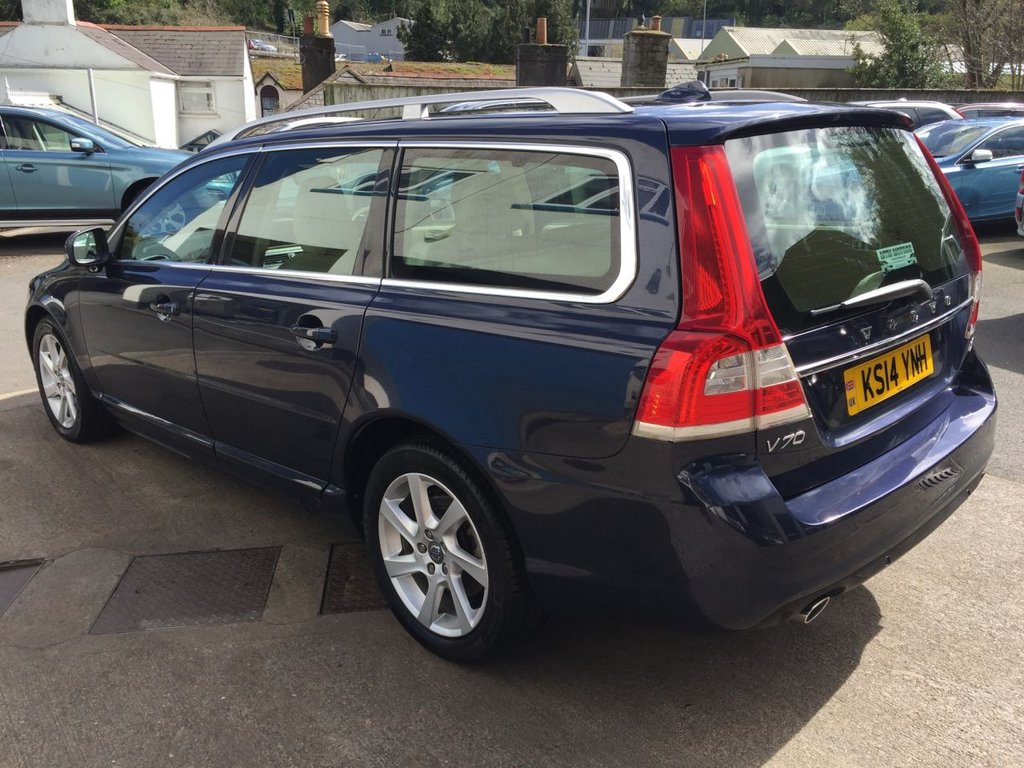 USED 2014 14 VOLVO V70 2.4 D5 SE LUX 5d 212 BHP DRIVERS SUPPORT PACK / WINTER PACK