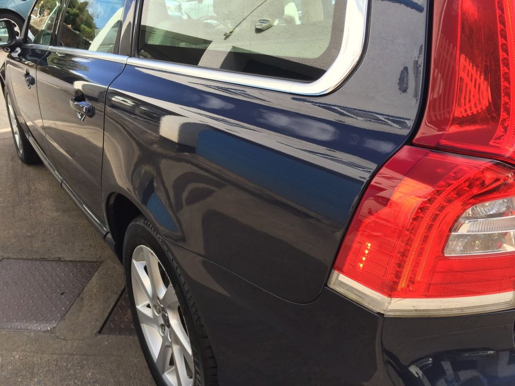 USED 2014 14 VOLVO V70 2.4 D5 SE LUX 5d 212 BHP DRIVERS SUPPORT PACK / WINTER PACK