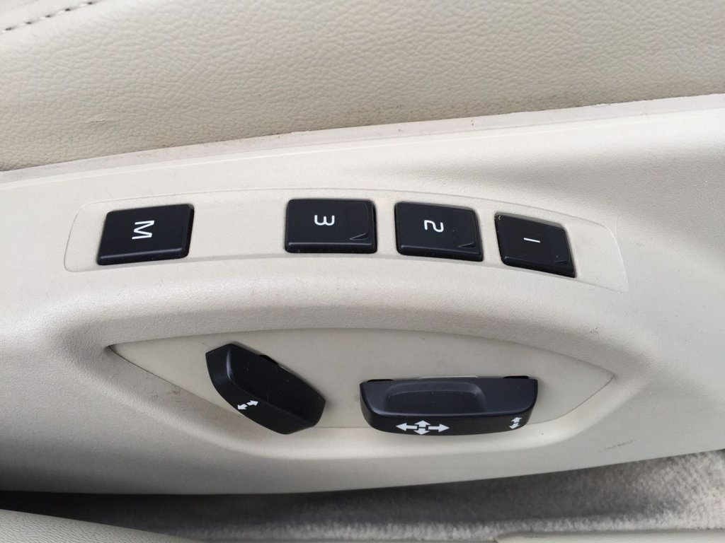 USED 2014 14 VOLVO V70 2.4 D5 SE LUX 5d 212 BHP DRIVERS SUPPORT PACK / WINTER PACK