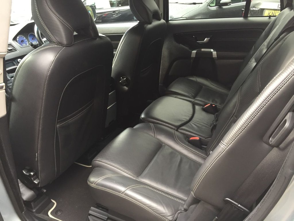 USED 2013 63 VOLVO XC90 2.4 D5 R-DESIGN NAV AWD 5d 200 BHP STUNNING VOLVO XC90 R-DESIGN