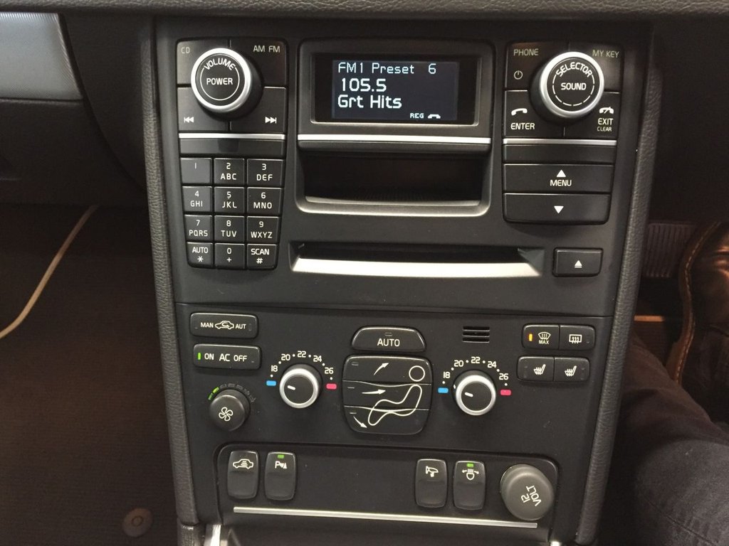 USED 2013 63 VOLVO XC90 2.4 D5 R-DESIGN NAV AWD 5d 200 BHP STUNNING VOLVO XC90 R-DESIGN