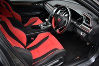 USED 2019 68 HONDA CIVIC 2.0 VTEC TYPE R GT 5 DOOR 6-SPEED 315 BHP Sat Nav / Adaptive Cruise / DAB