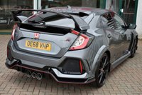 USED 2019 68 HONDA CIVIC 2.0 VTEC TYPE R GT 5 DOOR 6-SPEED 315 BHP Sat Nav / Adaptive Cruise / DAB