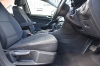 USED 2017 17 VOLKSWAGEN GOLF 1.4 SE NAVIGATION TSI BLUEMOTION TECHNOLOGY DSG 5d 124 BHP Auto | ULEZ | 1 Owner | Service History | Parking Sensors | Satellite Navigation |