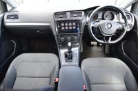 USED 2017 17 VOLKSWAGEN GOLF 1.4 SE NAVIGATION TSI BLUEMOTION TECHNOLOGY DSG 5d 124 BHP Auto | ULEZ | 1 Owner | Service History | Parking Sensors | Satellite Navigation |