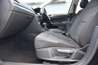 USED 2017 17 VOLKSWAGEN GOLF 1.4 SE NAVIGATION TSI BLUEMOTION TECHNOLOGY DSG 5d 124 BHP Auto | ULEZ | 1 Owner | Service History | Parking Sensors | Satellite Navigation |