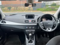 USED 2011 11 RENAULT MEGANE 1.6 DYNAMIQUE TOMTOM VVT 5d 110 BHP WARRANTY INCLUDED - NATIONWIDE DELIVERY
