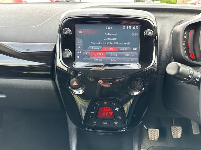 2018 PEUGEOT 108 1.0 COLLECTION TOP 5d 72 BHP - Photo 8