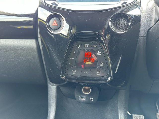 2018 PEUGEOT 108 1.0 COLLECTION TOP 5d 72 BHP - Photo 11