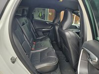 USED 2016 16 VOLVO XC60 2.4 D4 R-DESIGN LUX NAV AWD 5d 187 BHP High Spec Model