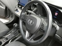 USED 2021 21 TOYOTA COROLLA 1.8 DESIGN 5d 121 BHP SAT NAV PART LEATHER INTERIOR HEATED SEATS REAR CAMERA CRUISE CONTROL PARKING SENSORS 1 OWNER TOYOTA WARRANTY TILL MARCH 2031