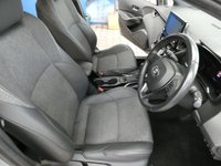 USED 2021 21 TOYOTA COROLLA 1.8 DESIGN 5d 121 BHP SAT NAV PART LEATHER INTERIOR HEATED SEATS REAR CAMERA CRUISE CONTROL PARKING SENSORS 1 OWNER TOYOTA WARRANTY TILL MARCH 2031