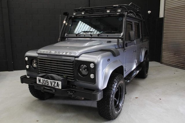 View our LAND ROVER DEFENDER