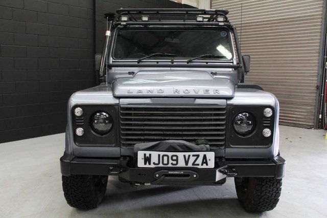 View our LAND ROVER DEFENDER