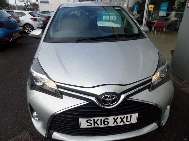 2016 TOYOTA YARIS - Photo 7