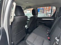 USED 2018 68 TOYOTA HI-LUX 2.4 INVINCIBLE 4WD D-4D DCB 4d 147 BHP 
