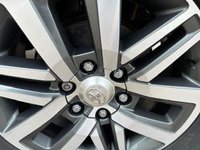 USED 2018 68 TOYOTA HI-LUX 2.4 INVINCIBLE 4WD D-4D DCB 4d 147 BHP 