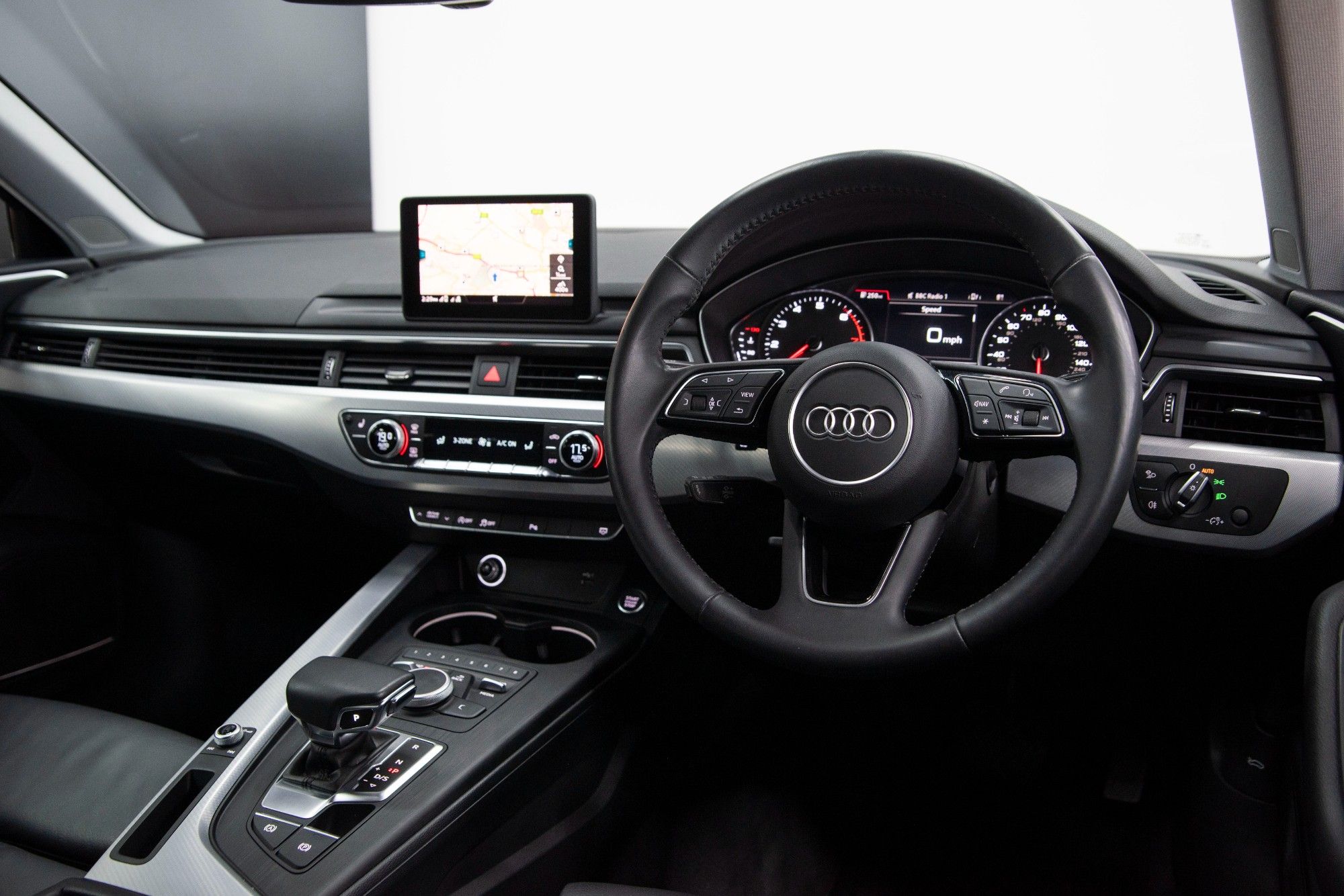 USED 2019 19 AUDI A4 2.0 AVANT TFSI SPORT MHEV 