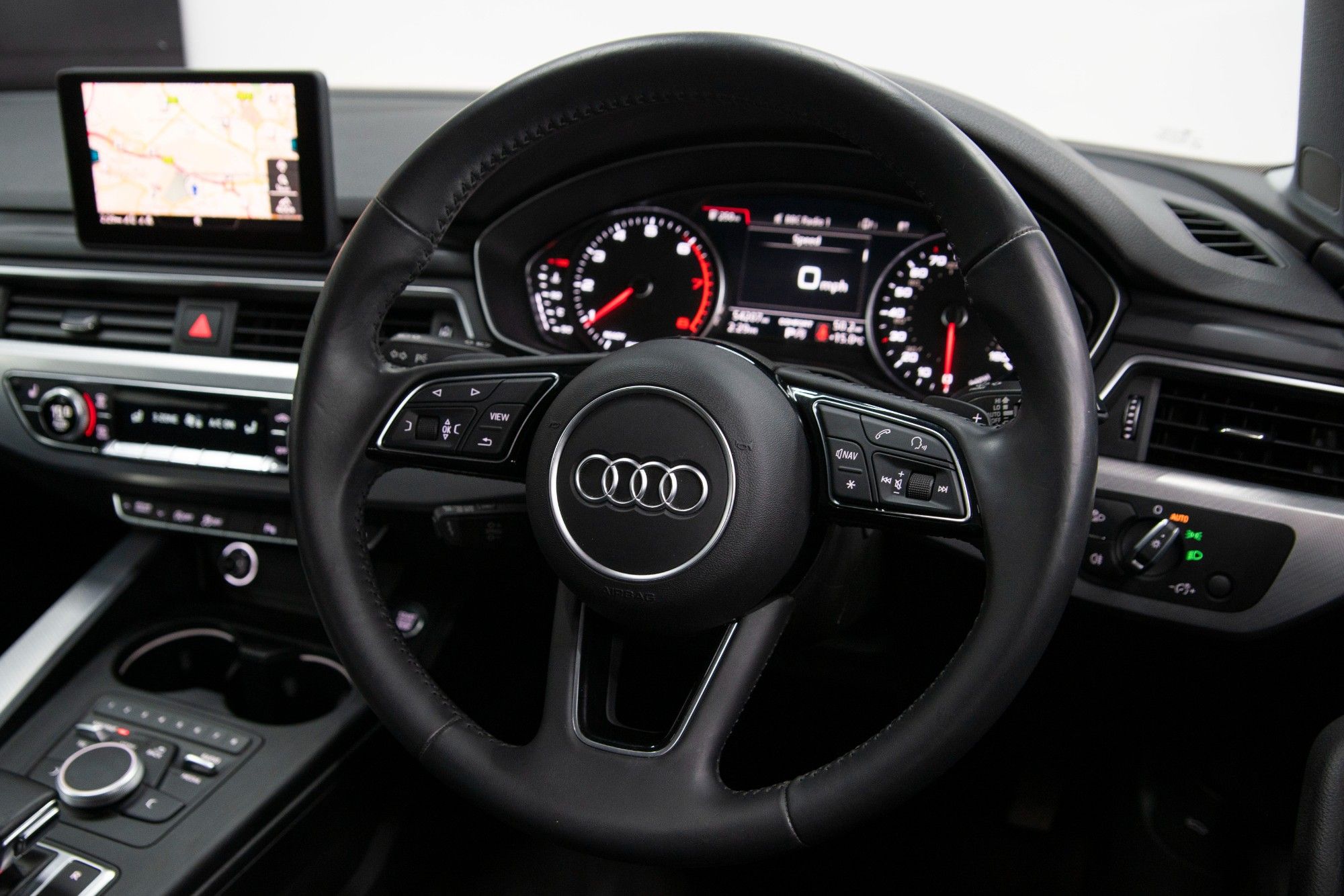 USED 2019 19 AUDI A4 2.0 AVANT TFSI SPORT MHEV 