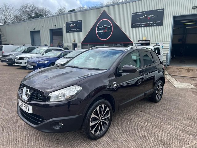 View our NISSAN QASHQAI