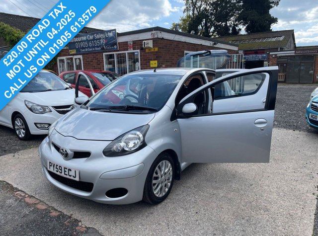 2009 59 TOYOTA AYGO 1.0 PLATINUM VVT-I 5d 67 BHP new clutch 09/23, insurance group 3, &pound;20 road tax