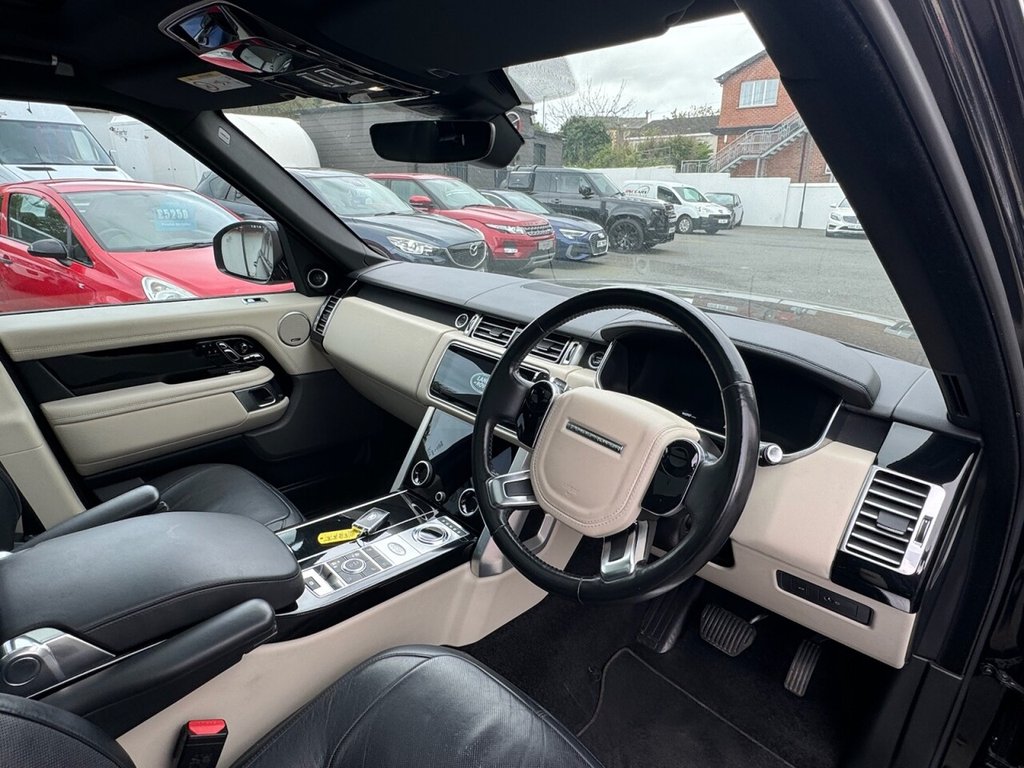 USED 2018 G LAND ROVER RANGE ROVER 3.0 TDV6 VOGUE SE 5d 255 BHP MERIDIAN/PANO ROOF/22" ALLOYS