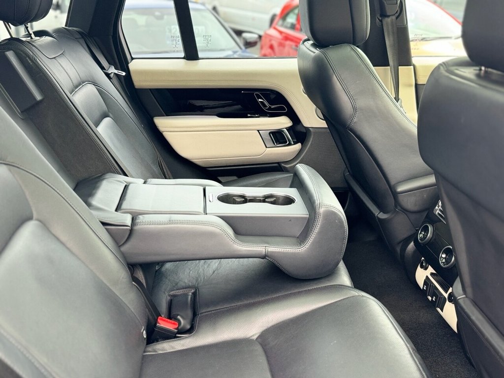 USED 2018 G LAND ROVER RANGE ROVER 3.0 TDV6 VOGUE SE 5d 255 BHP MERIDIAN/PANO ROOF/22" ALLOYS