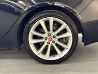 USED 2016 16 JAGUAR XF 2.0 PORTFOLIO 4d AUTO 177 BHP &pound;6,000 UPGRADES+PAN ROOF+19"s