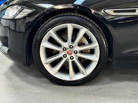 USED 2016 16 JAGUAR XF 2.0 PORTFOLIO 4d AUTO 177 BHP &pound;6,000 UPGRADES+PAN ROOF+19"s