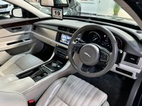 USED 2016 16 JAGUAR XF 2.0 PORTFOLIO 4d AUTO 177 BHP &pound;6,000 UPGRADES+PAN ROOF+19"s