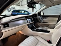 USED 2016 16 JAGUAR XF 2.0 PORTFOLIO 4d AUTO 177 BHP &pound;6,000 UPGRADES+PAN ROOF+19"s