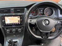 USED 2018 68 VOLKSWAGEN GOLF 1.6 SE NAVIGATION TDI 5d 114 BHP *FSH *ZERO DEPO FINANCE *1  OWNER