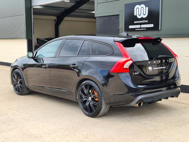View our VOLVO V60