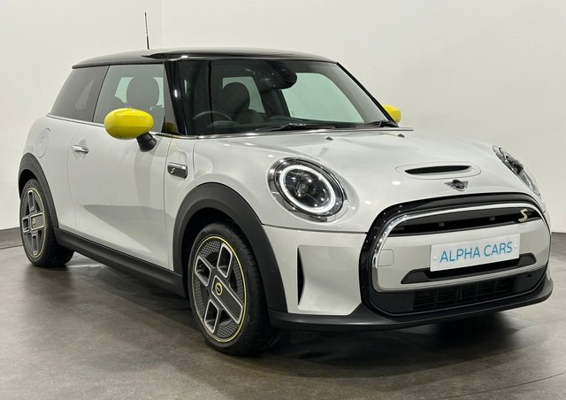2021 21 MINI Hatch Cooper COOPER S LEVEL 2 3d 181 BHP