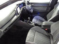 USED 2022 72 VOLKSWAGEN GOLF 1.5 R-LINE TSI 5d 129 BHP SAT NAV HALF LEATHER CRUISE HEATED SEATS ALLOY UPGRADE