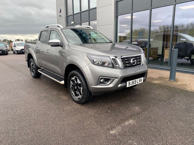 2019 69 Nissan Navara 2.3 DCI TEKNA 4X4 190PS LOADCOVER 