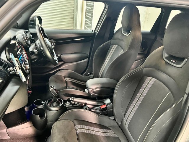View our MINI HATCH COOPER