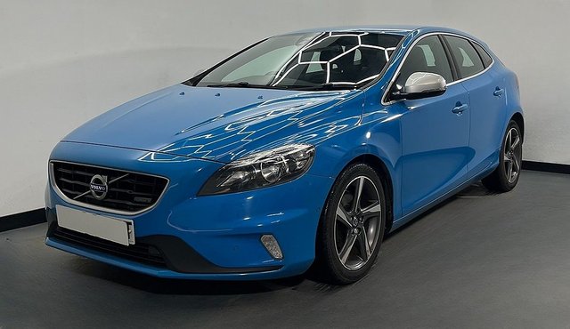 2014 VOLVO V40