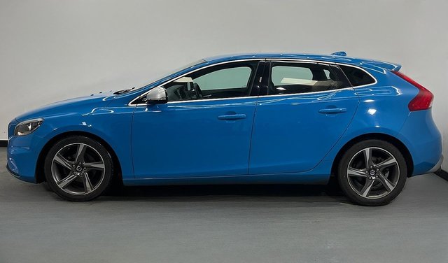 2014 VOLVO V40 - Photo 6