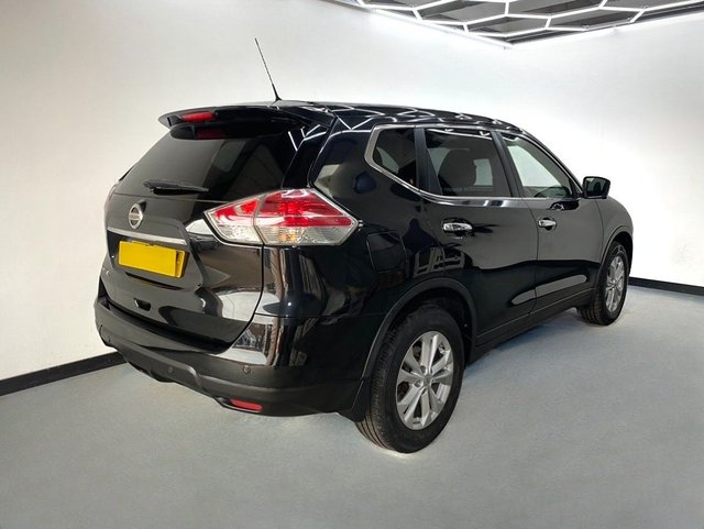 2015 NISSAN X-TRAIL - Photo 2