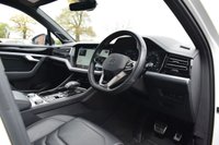 USED 2021 03 VOLKSWAGEN TOUAREG 3.0 V6 BLACK EDITION TDI 5d 228 BHP HEADS UP / DYNAUDIO / 1 OWNER