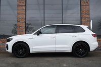 USED 2021 03 VOLKSWAGEN TOUAREG 3.0 V6 BLACK EDITION TDI 5d 228 BHP HEADS UP / DYNAUDIO / 1 OWNER