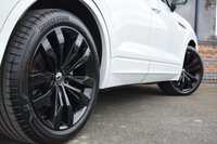 USED 2021 03 VOLKSWAGEN TOUAREG 3.0 V6 BLACK EDITION TDI 5d 228 BHP HEADS UP / DYNAUDIO / 1 OWNER