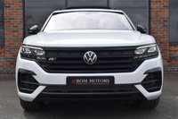 USED 2021 03 VOLKSWAGEN TOUAREG 3.0 V6 BLACK EDITION TDI 5d 228 BHP HEADS UP / DYNAUDIO / 1 OWNER