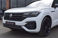 USED 2021 03 VOLKSWAGEN TOUAREG 3.0 V6 BLACK EDITION TDI 5d 228 BHP HEADS UP / DYNAUDIO / 1 OWNER