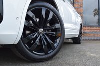 USED 2021 03 VOLKSWAGEN TOUAREG 3.0 V6 BLACK EDITION TDI 5d 228 BHP HEADS UP / DYNAUDIO / 1 OWNER