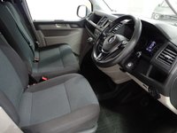 USED 2017 17 VOLKSWAGEN TRANSPORTER 2.0 T28 TDI P/V HIGHLINE BMT 101 BHP FSH AIR CON ALLOYS P/SENSORS CAMBELT PLY LINED