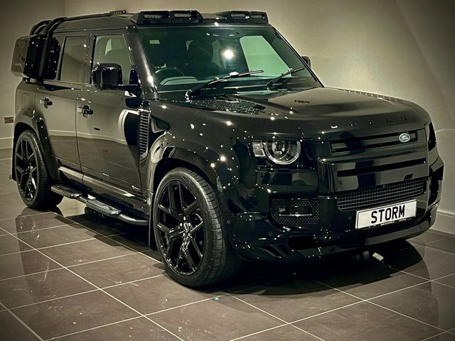 View our Land Rover Defender 110 3.0L X-DYNAMIC SE MHEV 5d AUTO 246 BHP