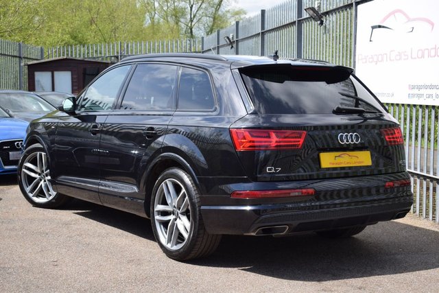 View our AUDI Q7