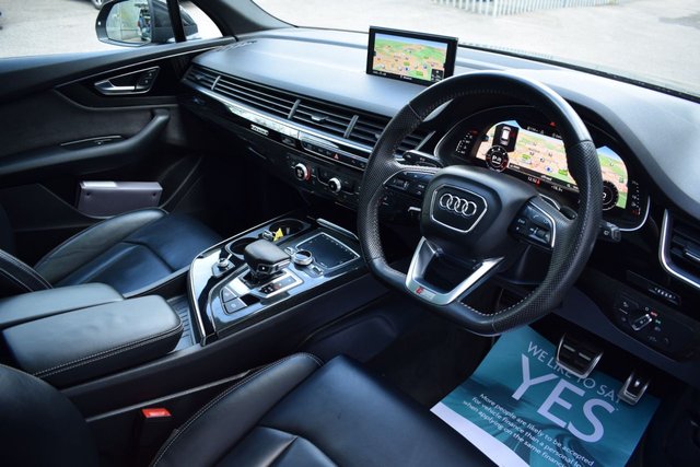 View our AUDI Q7